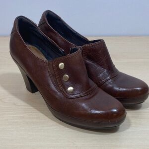 Clarks Artisan Brown Leather Heels with Gold toned Accents